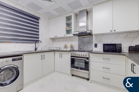 Apartment in Downtown Dubai (Downtown Burj Dubai), Dubai 1 bedroom, 181 sq.m. № 75862 - photo 10