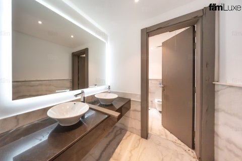 Villa en Al Barsha, Dubai, 7 dormitorios, 878.4 m², № 139136 - foto 15