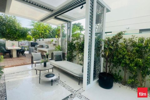 Вилла в Tilal Al Ghaf, Дубай, 4 спальни, 226.2м², № 115288