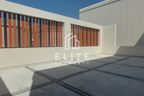 Almacén en Jebel Ali, Dubai, 7040 m², № 38935 - foto 17