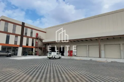Almacén en Jebel Ali, Dubai, 7040 m², № 38935 - foto 16