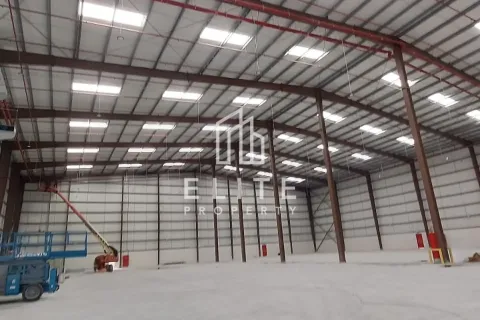 Almacén en Jebel Ali, Dubai, 7040 m², № 38935 - foto 9