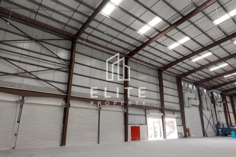 Almacén en Jebel Ali, Dubai, 7040 m², № 38935 - foto 10