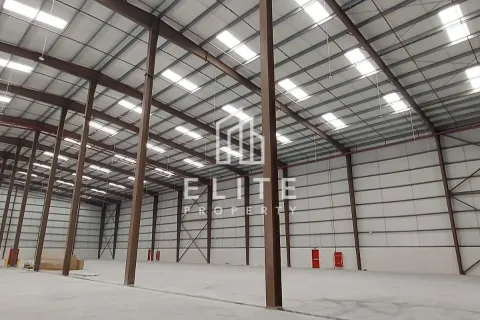 Almacén en Jebel Ali, Dubai, 7040 m², № 38935 - foto 8