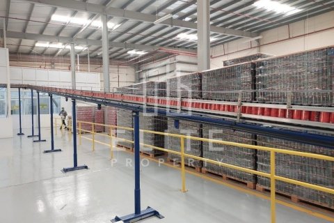 Almacén en Dubai, 5478 m², № 38934 - foto 18