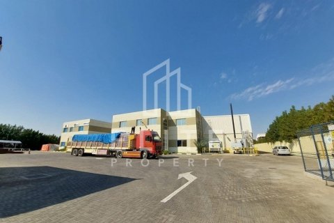 Almacén en Dubai, 5478 m², № 38934 - foto 3
