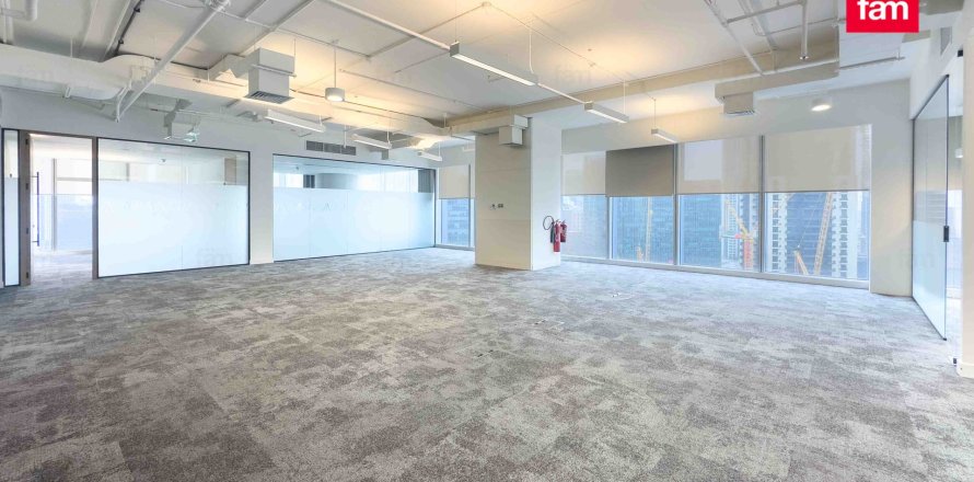 Bureau à Business Bay, Dubai, 2753.3 m², № 93402