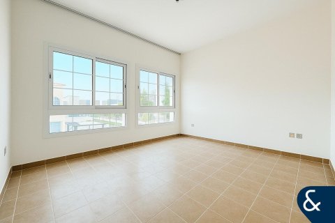 Villa in Jumeirah Village Triangle, Dubai 2 bedrooms, 570 sq.m. № 76598 - photo 7