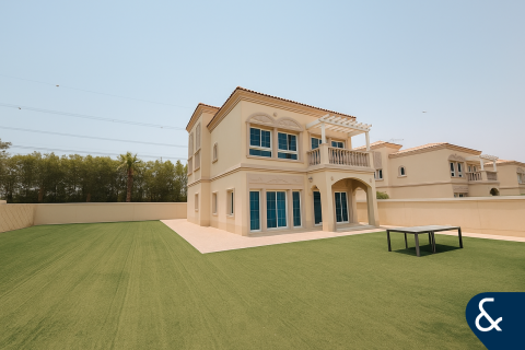 Villa in Jumeirah Village Triangle, Dubai 2 bedrooms, 570 sq.m. № 76598 - photo 1
