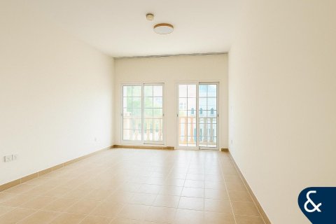 Villa in Jumeirah Village Triangle, Dubai 2 bedrooms, 570 sq.m. № 76598 - photo 5