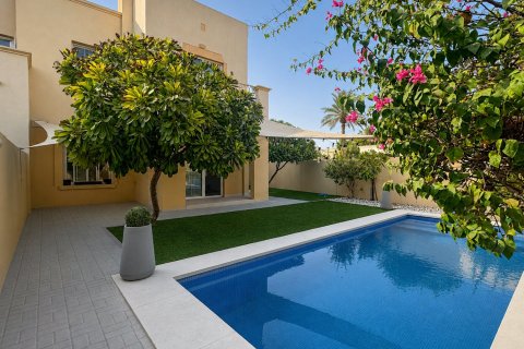 Villa in The Springs, Dubai 3 bedrooms, 250.19 sq.m. № 136430