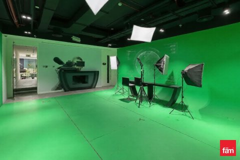 Oficina en Dubai, 834.3 m², № 99392 - foto 2