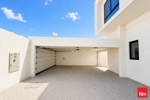 Villa in Jebel Ali, Dubai 5 bedrooms, 935.1 sq.m. № 113575 - photo 3