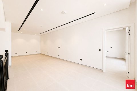 Villa in Jebel Ali, Dubai 5 bedrooms, 935.1 sq.m. № 113575 - photo 12