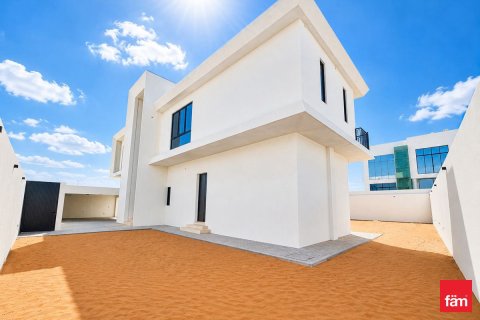 Villa in Jebel Ali, Dubai 5 bedrooms, 935.1 sq.m. № 113575 - photo 18