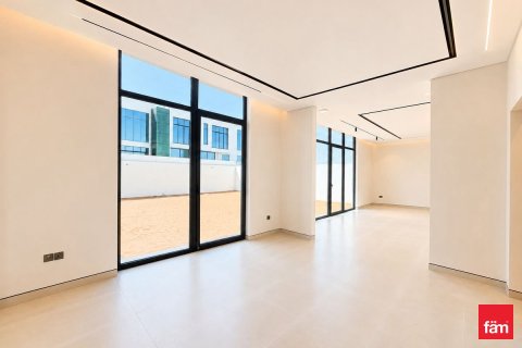 Villa in Jebel Ali, Dubai 5 bedrooms, 935.1 sq.m. № 113575 - photo 8