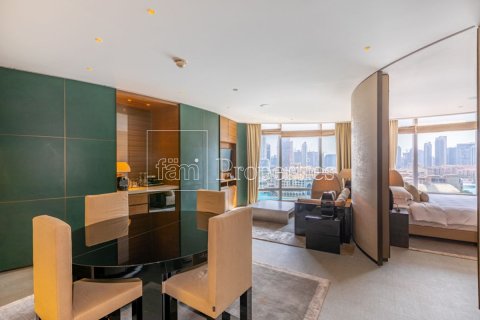 Apartment in Downtown Dubai (Downtown Burj Dubai), Dubai 1 bedroom, 109.8 sq.m. № 113562 - photo 8