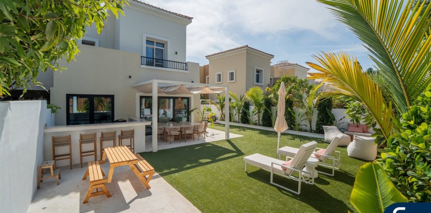 Villa in Arabian Ranches, Dubai 4 bedrooms, 272 sq.m. № 91167