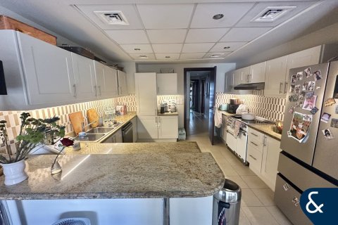 Villa en Arabian Ranches, Dubai, 4 dormitorios, 293 m², № 91174 - foto 3