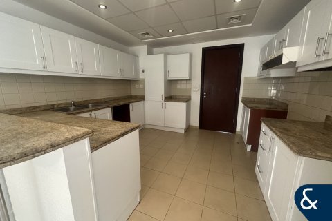 Купить виллу в Арабиан Ранчес, Дубай: 4 спальни, 293м², № 91174 - фото 3