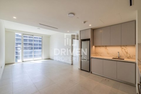 Apartamento en EMAAR Beachfront, Dubai Harbour, Dubai, 1 dormitorio, 76.09 m², № 140399 - foto 3