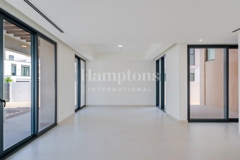 Villa en Arabian Ranches 3, Dubai, 4 dormitorios, 447.99963369 m², № 84023 - foto 20