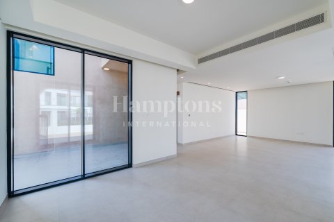 Villa en Arabian Ranches 3, Dubai, 4 dormitorios, 447.99963369 m², № 84023 - foto 22