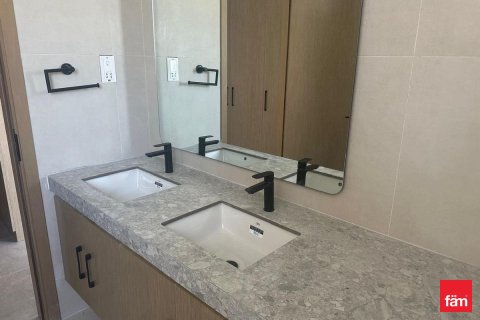 Купить виллу в Дубае: 4 спальни, 241.7м², № 76816 - фото 15