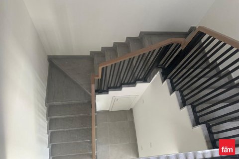 Купить виллу в Дубае: 4 спальни, 241.7м², № 76816 - фото 14