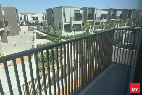 Купить виллу в Дубае: 4 спальни, 241.7м², № 76816 - фото 18