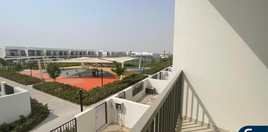 Вилла в Town Square, Дубай, 3 спальни, 174м², № 76814