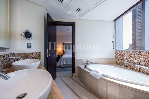 Apartment in Downtown Dubai (Downtown Burj Dubai), Dubai 2 bedrooms, 171.68009885 sq.m. № 95997 - photo 14