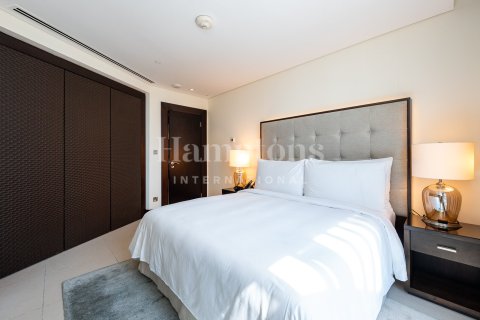 Apartment in Downtown Dubai (Downtown Burj Dubai), Dubai 2 bedrooms, 171.68009885 sq.m. № 95997 - photo 15