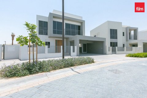 Villa in Dubai Hills Estate, Dubai 5 bedrooms, 288 sq.m. № 115819 - photo 6