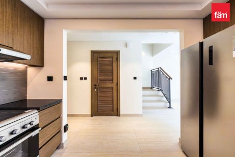 Townhouse in Dubai 5 bedrooms, 219.7 sq.m. № 115818 - photo 15