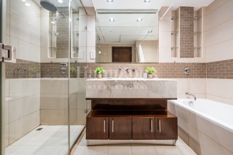 Apartment in The Address Dubai Marina, Dubai Marina, Dubai 2 bedrooms, 120.95970600 sq.m. № 63319 - photo 19