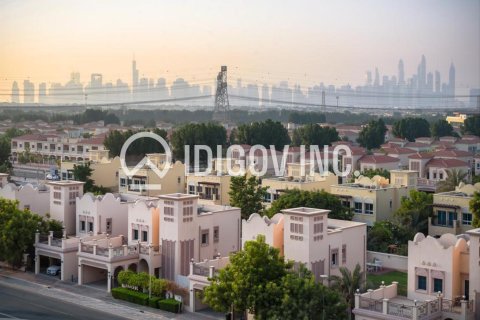 Apartment in Jumeirah Village Triangle, Dubai 2 bedrooms, 70 sq.m. № 38228 - photo 1