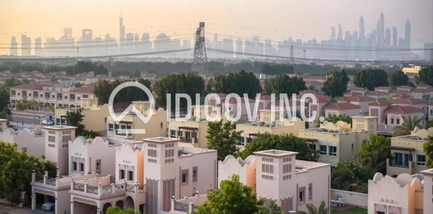 Apartment in Jumeirah Village Triangle, Dubai 2 bedrooms, 70 sq.m. № 38228