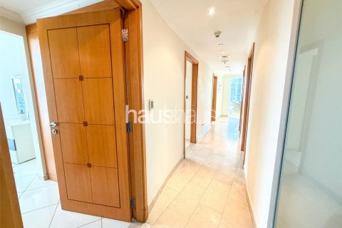 Apartment in Dubai Marina, Dubai 3 bedrooms, 214 sq.m. № 43542 - photo 20