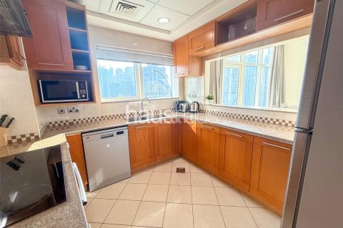 Apartment in Dubai Marina, Dubai 3 bedrooms, 214 sq.m. № 43542 - photo 12