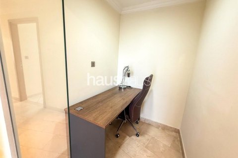 Apartment in Dubai Marina, Dubai 3 bedrooms, 214 sq.m. № 43542 - photo 17