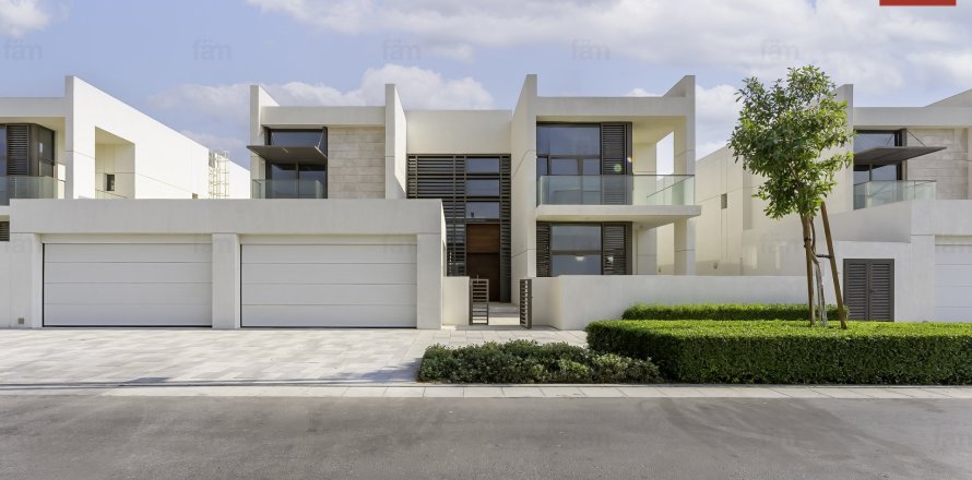 Villa à Dubai, 6 chambres, 1125 m², № 85850