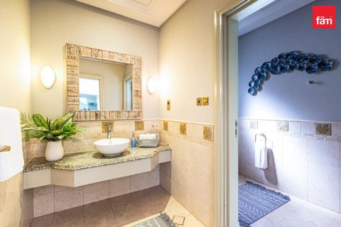 Villa en Palm Jumeirah, Dubai, 5 dormitorios, 623.2 m², № 123451 - foto 18