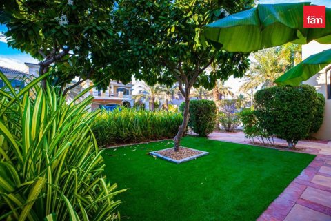 Villa en Palm Jumeirah, Dubai, 5 dormitorios, 623.2 m², № 123451 - foto 22