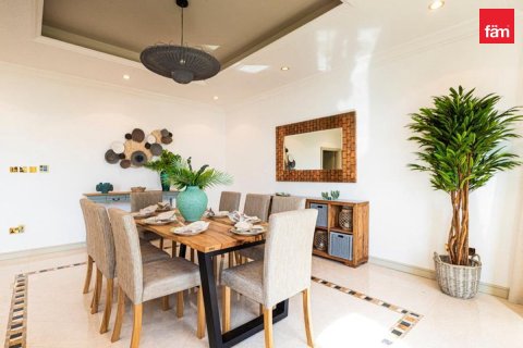 Villa en Palm Jumeirah, Dubai, 5 dormitorios, 623.2 m², № 123451 - foto 10