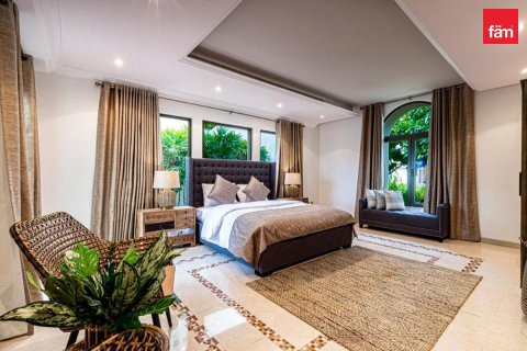 Villa en Palm Jumeirah, Dubai, 5 dormitorios, 623.2 m², № 123451 - foto 12