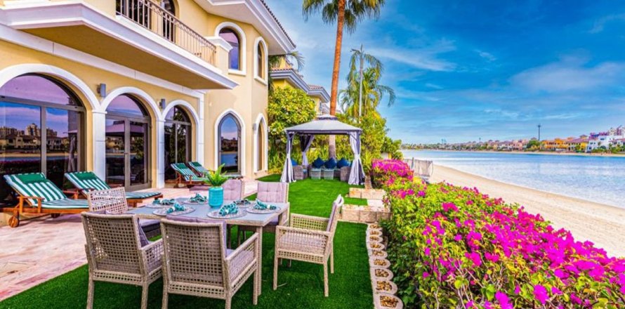 Villa en Palm Jumeirah, Dubai, 5 dormitorios, 623.2 m², № 123451