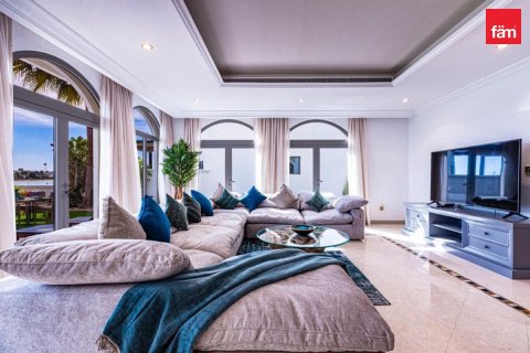 Villa en Palm Jumeirah, Dubai, 5 dormitorios, 623.2 m², № 123451 - foto 4