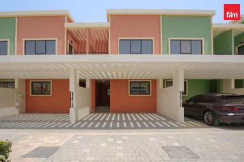 Maison de ville à Dubai, 4 chambres, 144 m², № 123456