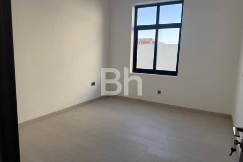 Villa in Dubai 4 bedrooms, 1115 sq.m. № 24067 - photo 6